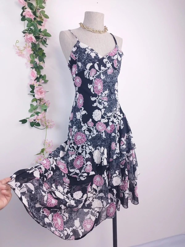 Black floral Y2K midi dress — Vintage 2000s slip boho chic