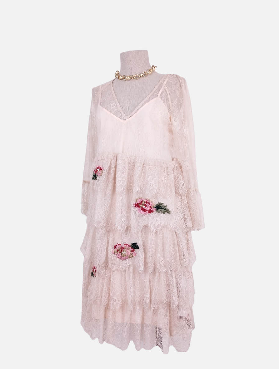 Robe romantique Ibiza en dentelle twin-set