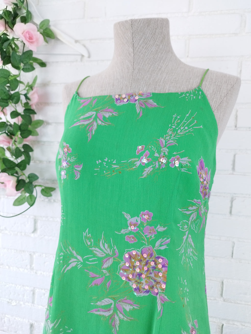 Robe lingerie vintage années 90, à imprimé floral fluide