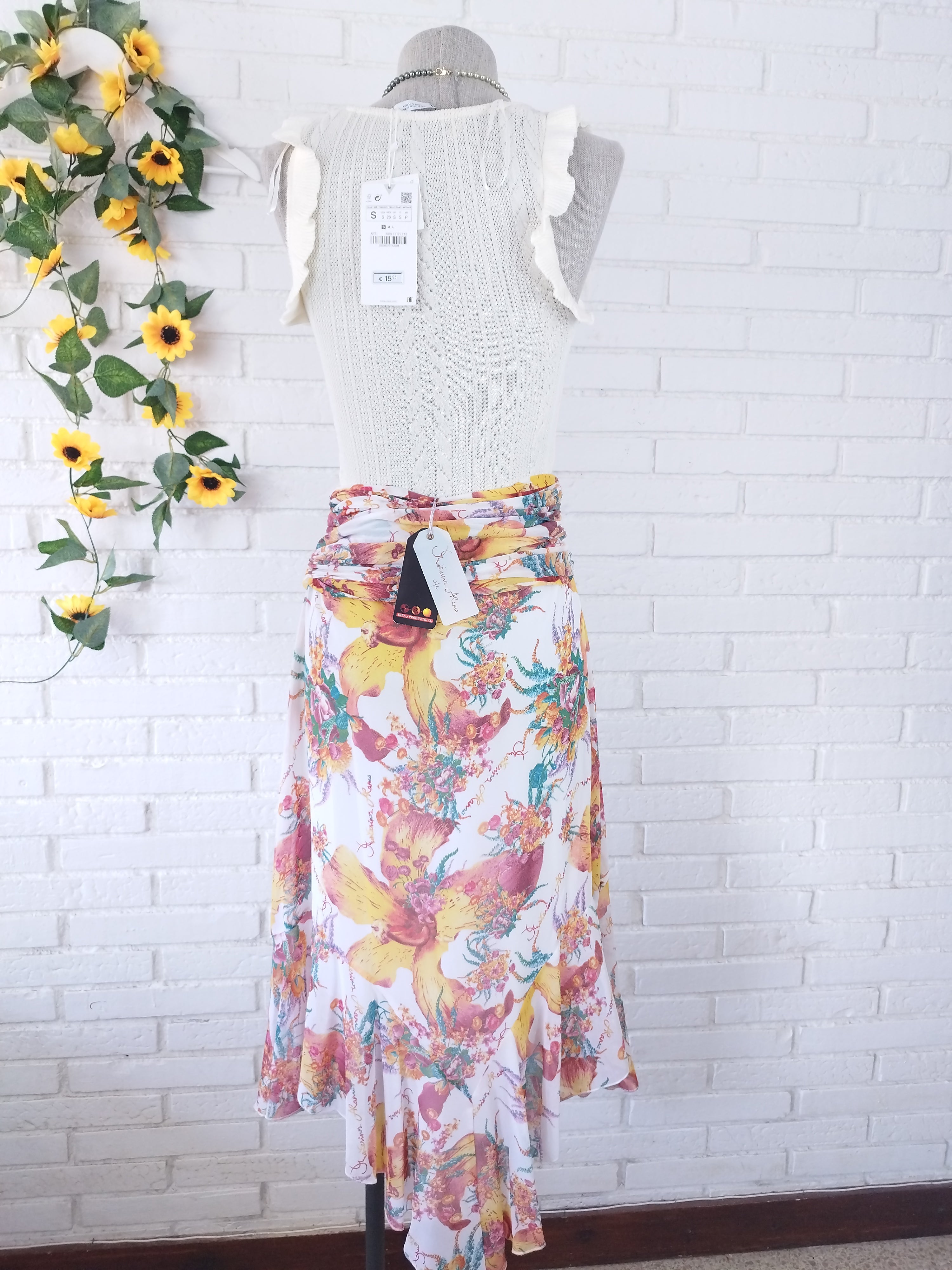 Montesinos Alama Vintage 90s Skirt — Ruched Waist, Asymmetric Hem & Tulle Print