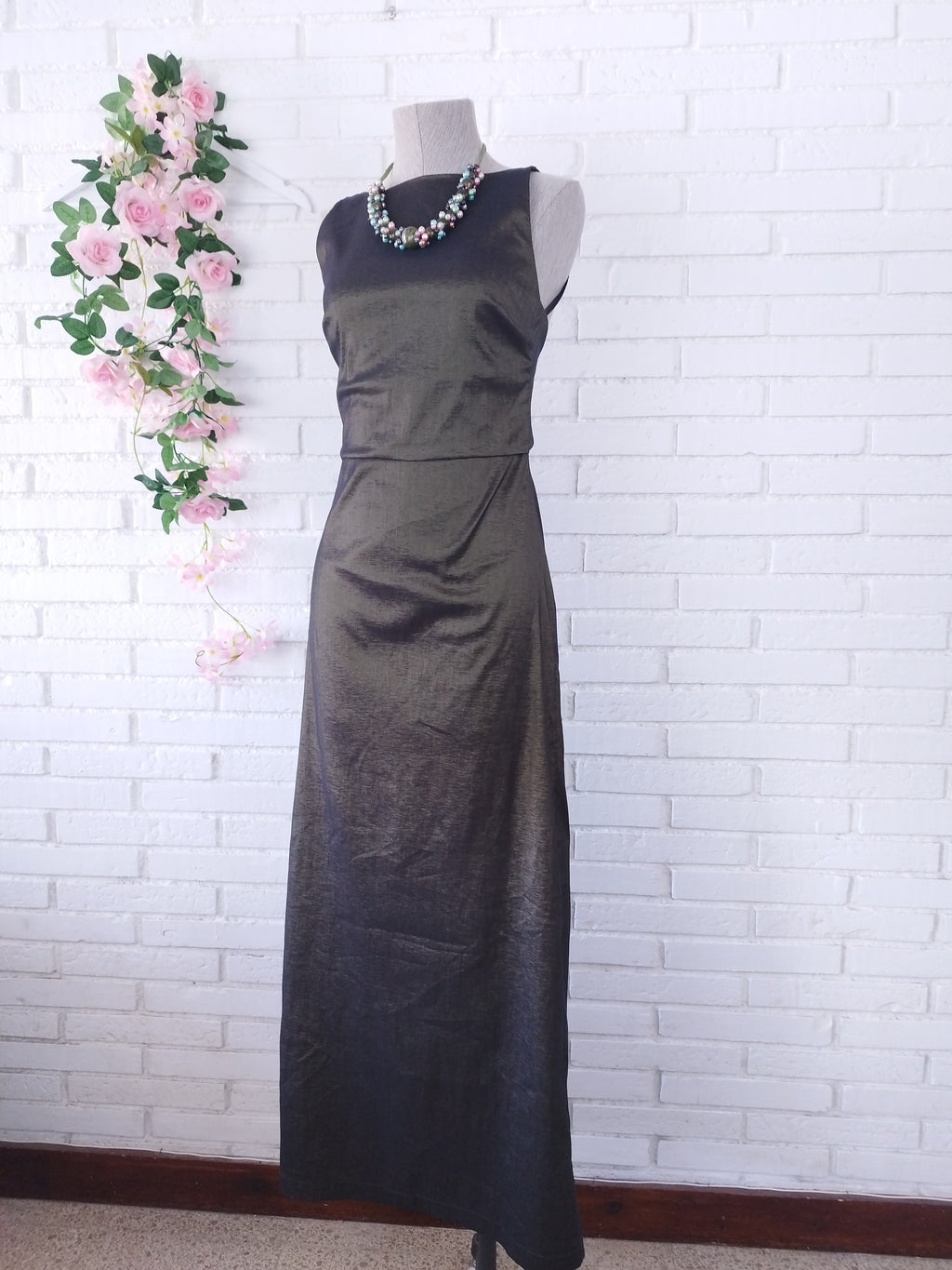 Vintage 90s Satin Party Dress — Open Back, Chain Straps, Round Neck & Fitted Silhouette