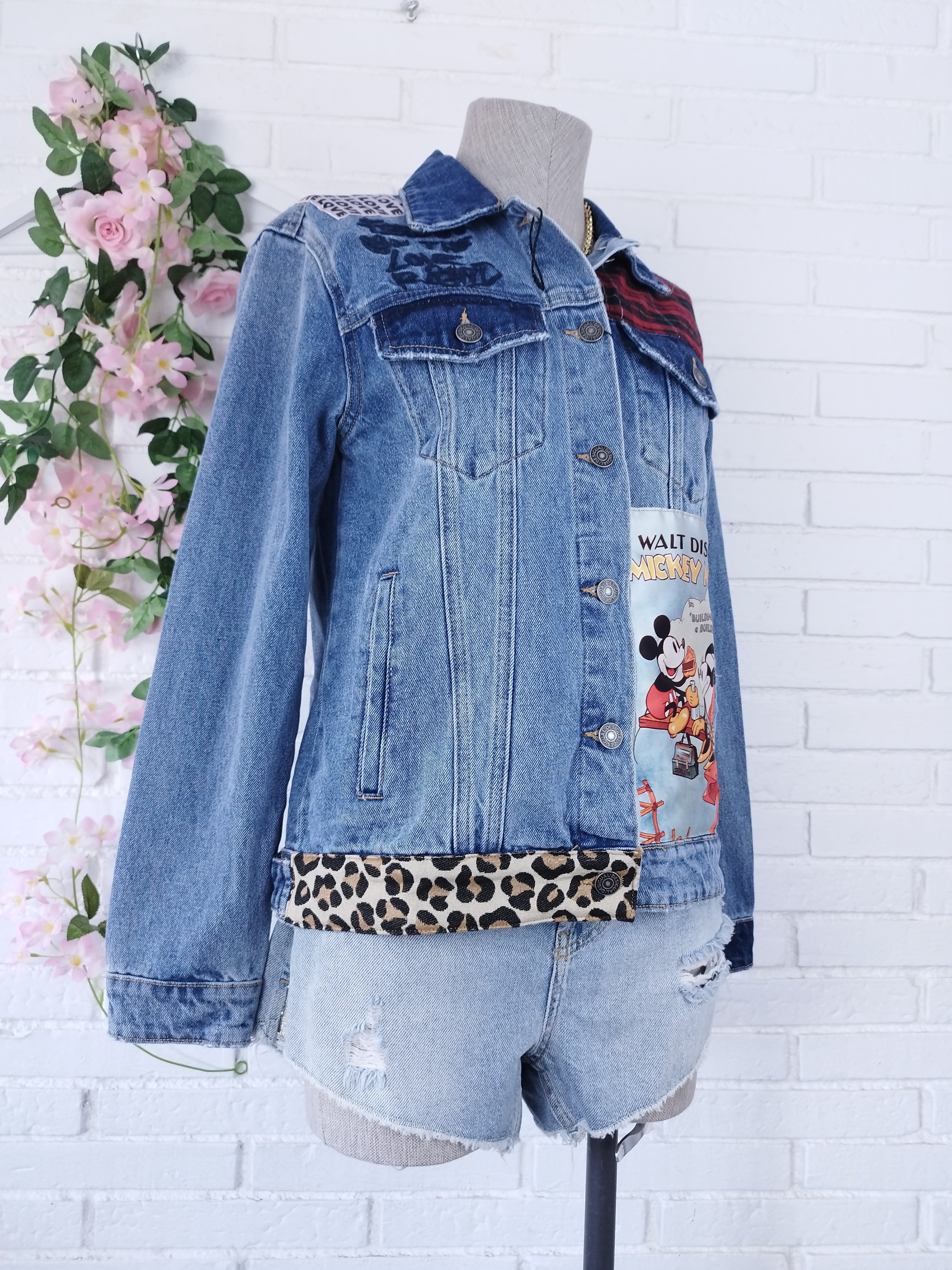 Veste en jean bleu Desigual avec Mickey Mouse