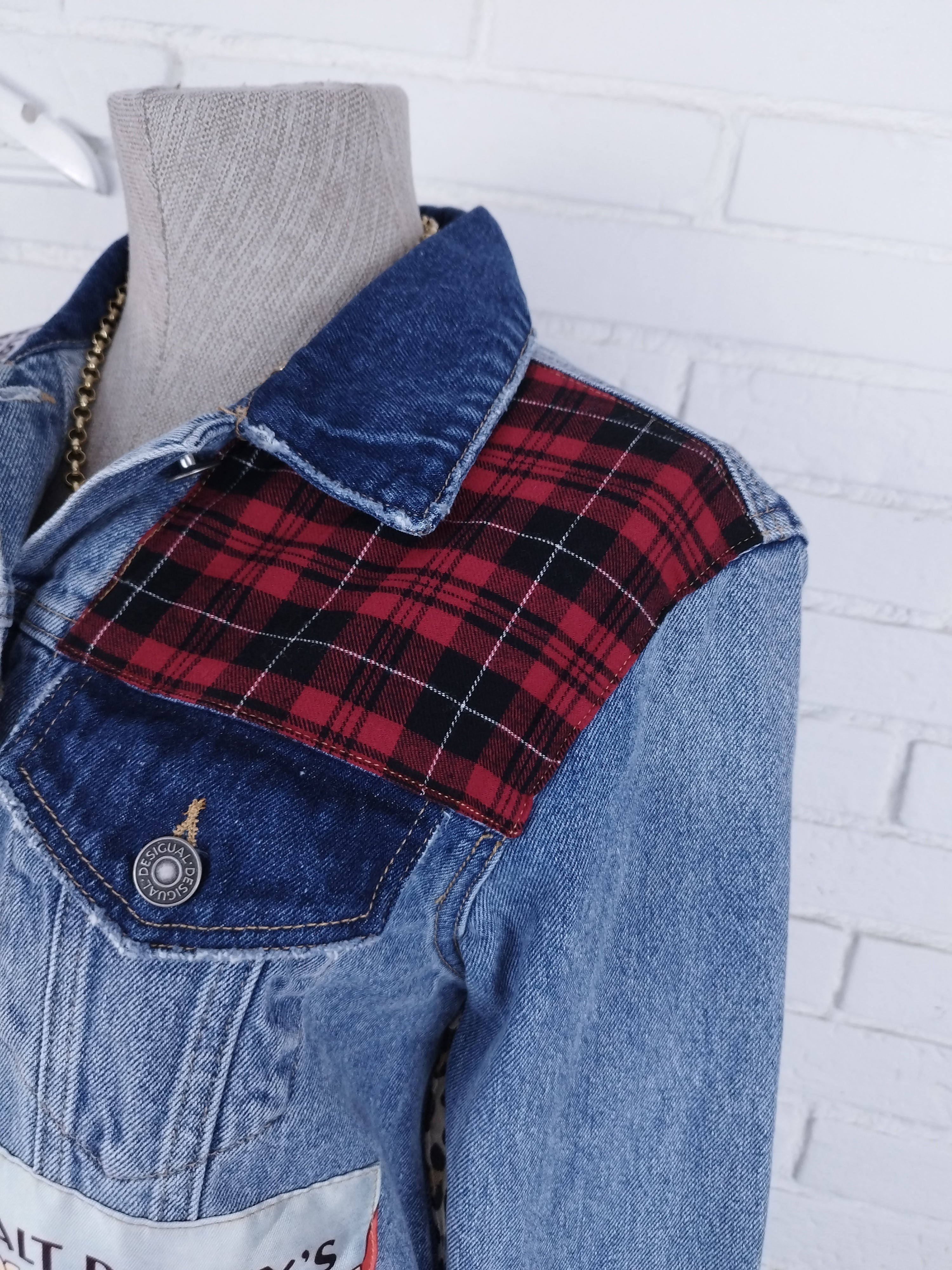 Veste en jean bleu Desigual avec Mickey Mouse