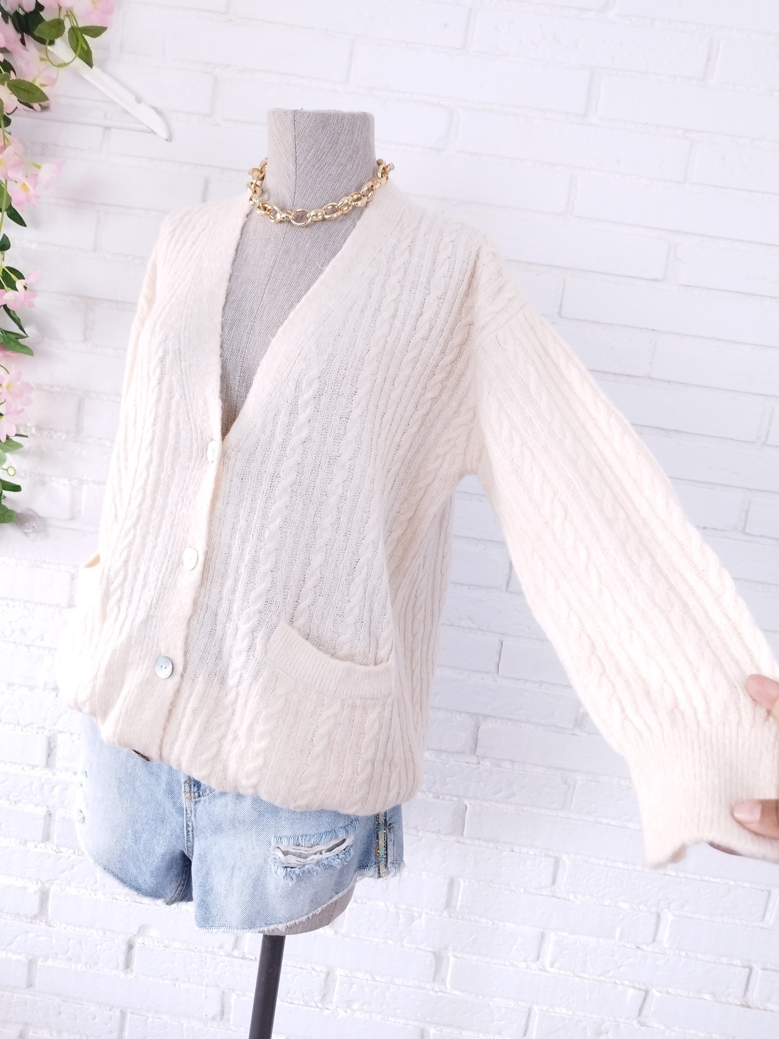 Cardigan MANGO con Lama Largo Punto Trenzado