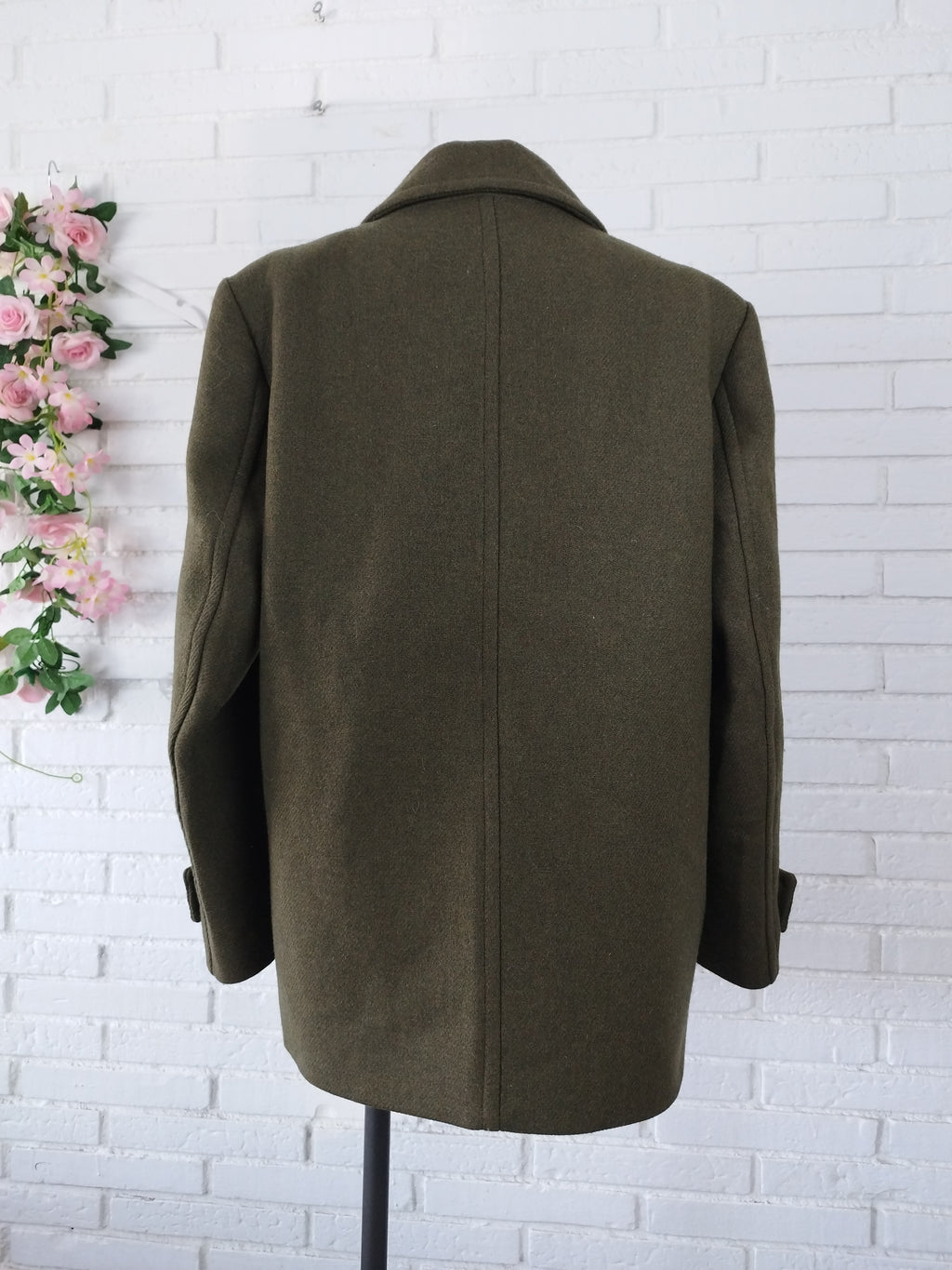 Manteau court en laine à boutons ZARA