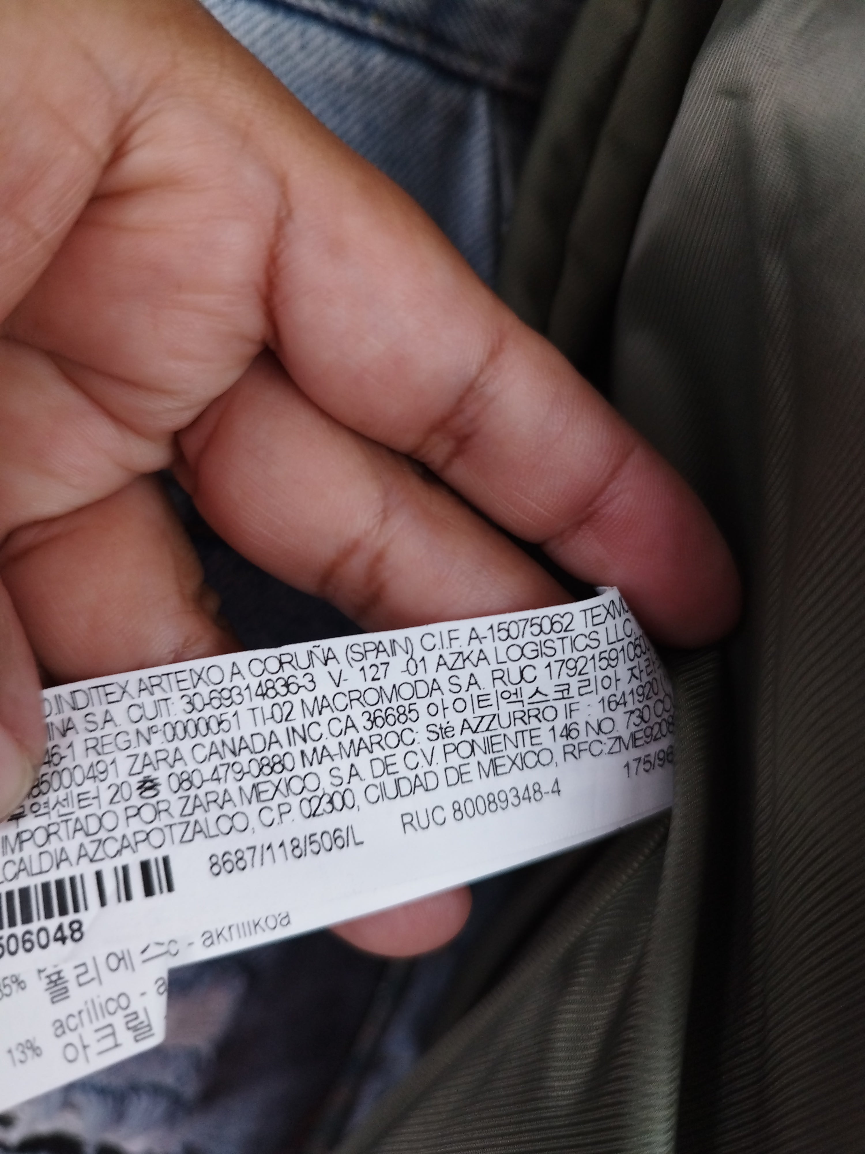 Manteau court en laine à boutons ZARA