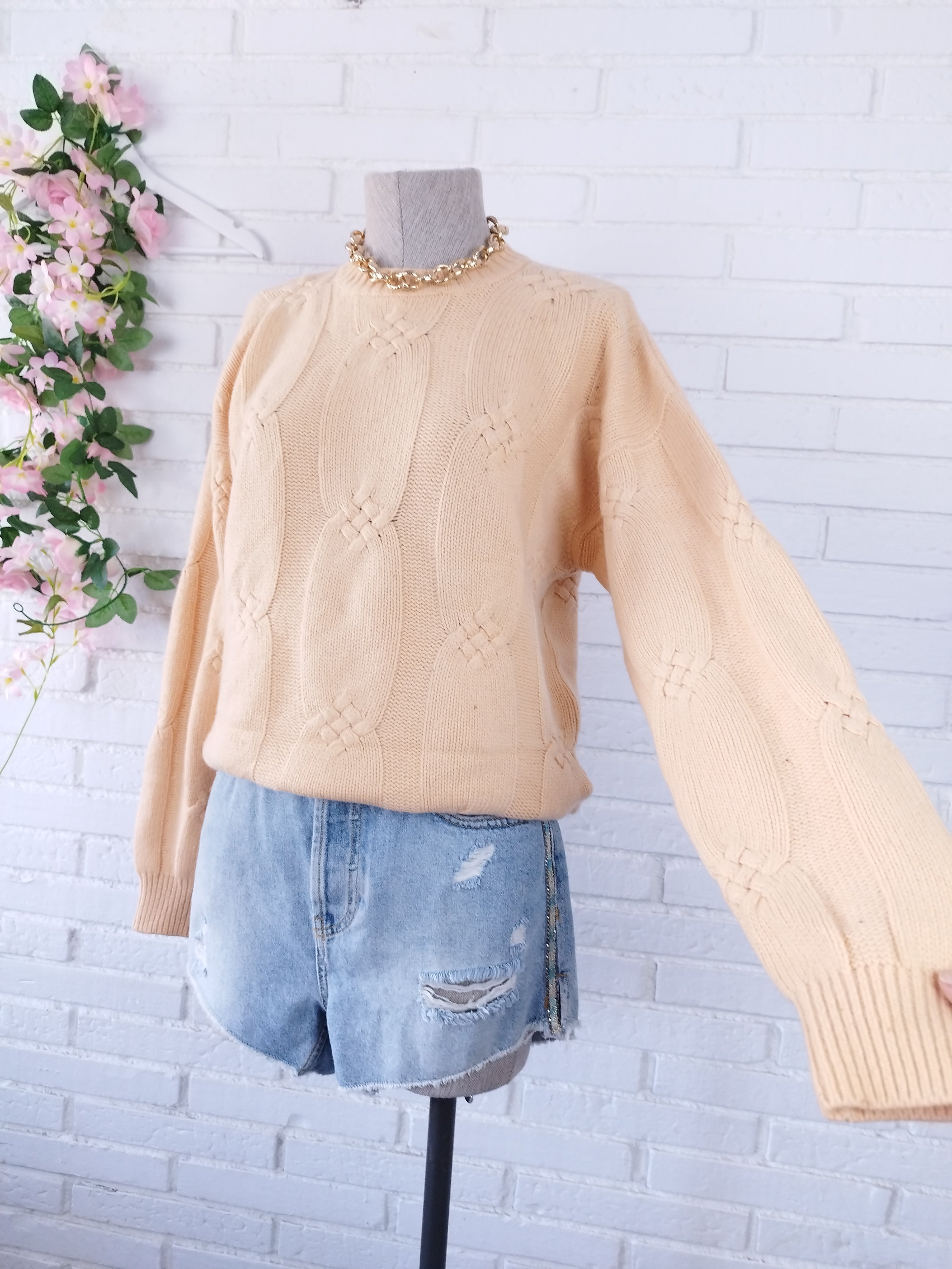 Vintage 90s Cashmere Knit Sweater — Made in Italy, Round Neck & Cable Design