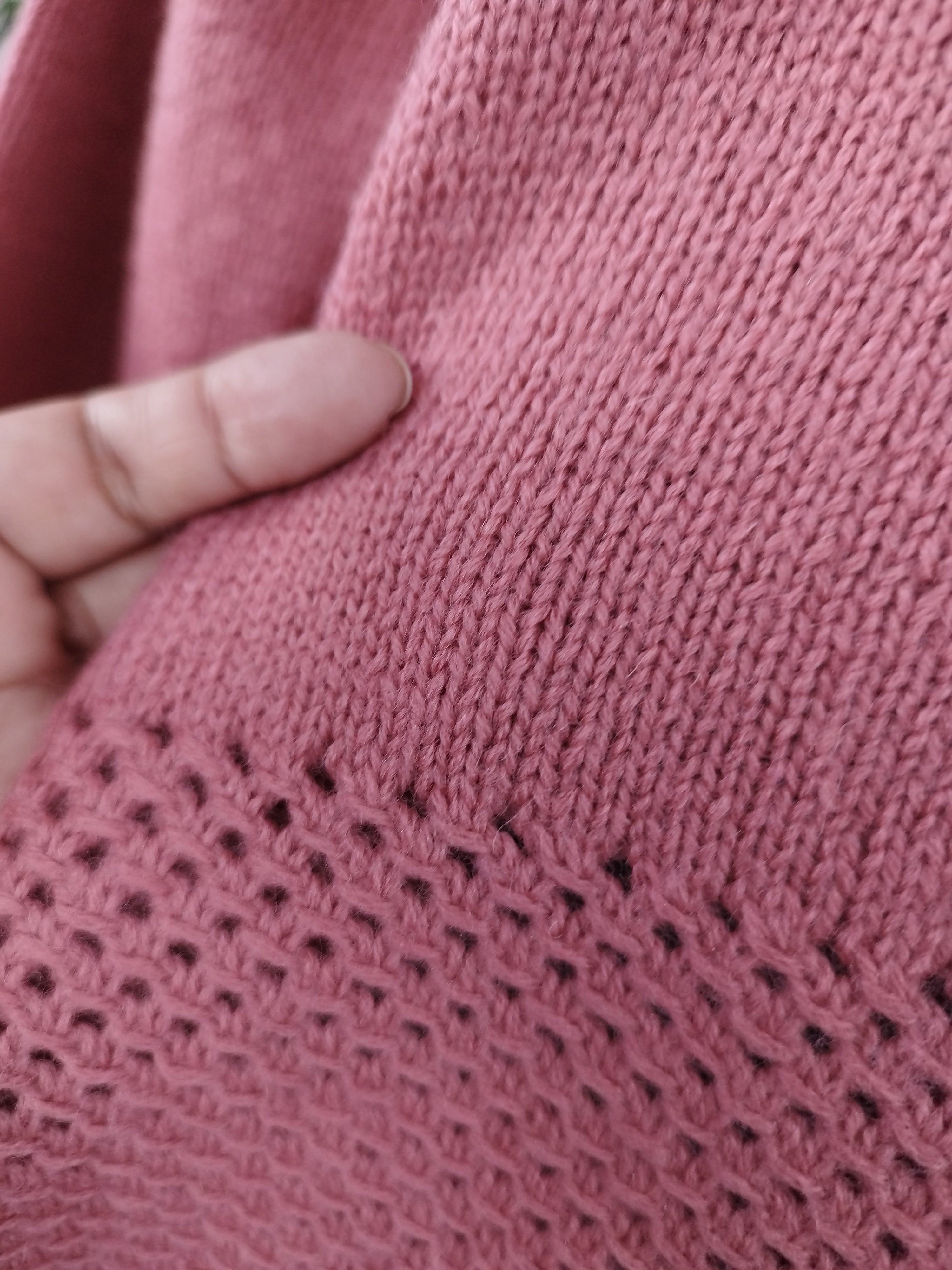 Vintage 90s Pink Cardigan — V-Neck, Wool Knit & Medium Texture