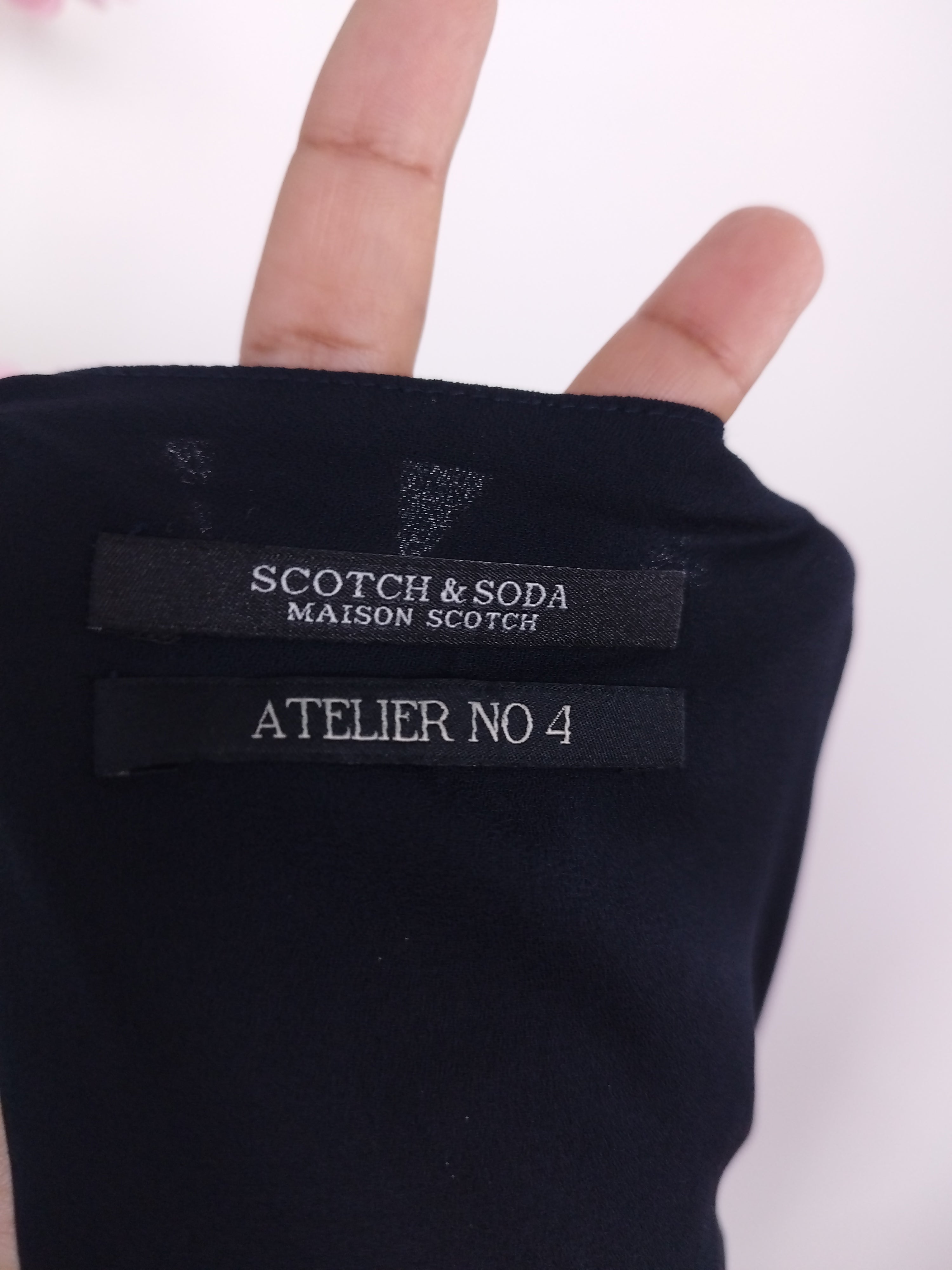 Robe de soirée SCOTCH &amp; SODA, coupe portefeuille asymétrique