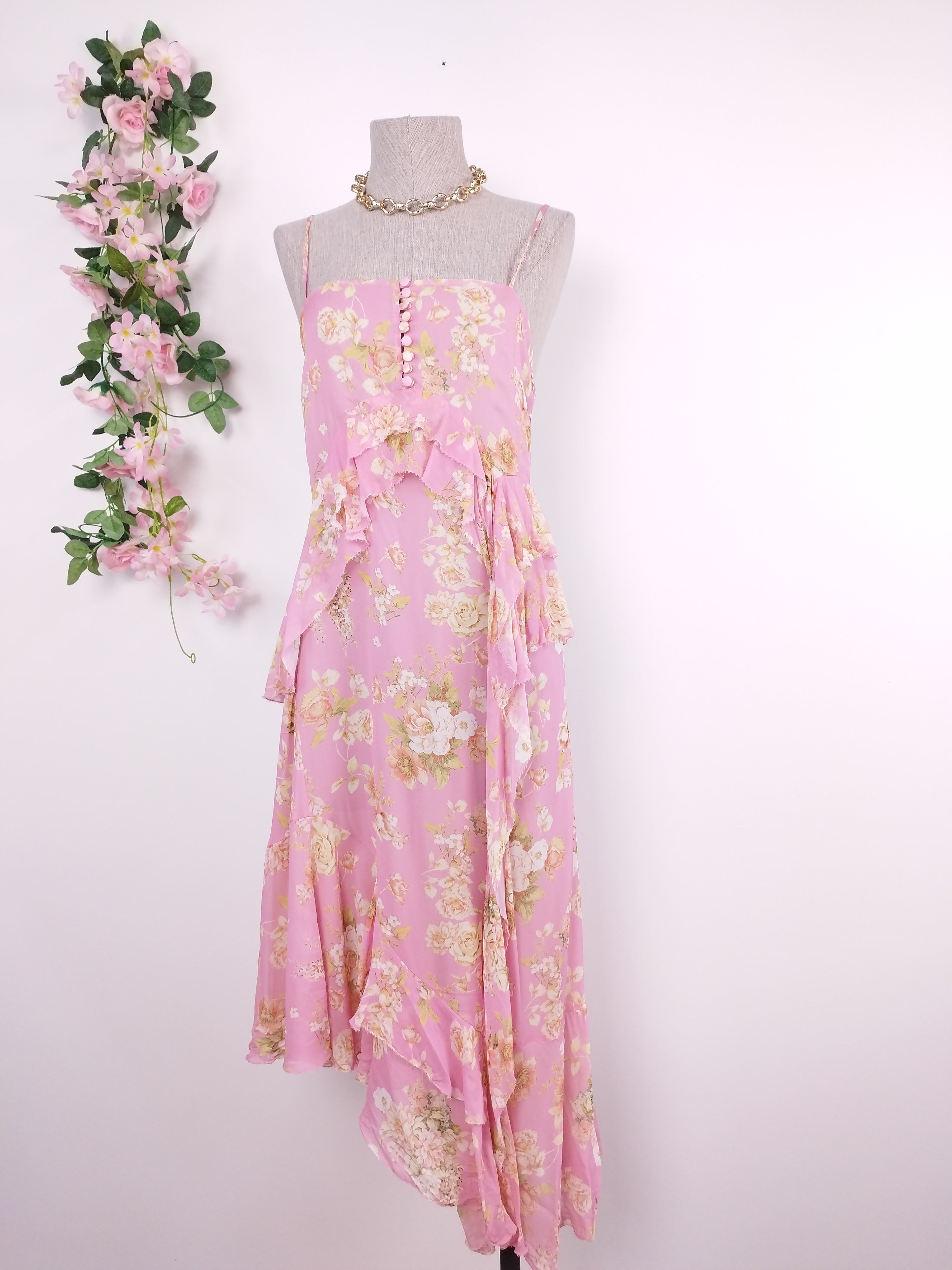 Robe de lingerie ZARA à volants et dos nu