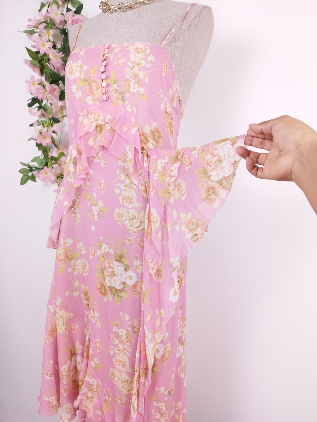 Robe de lingerie ZARA à volants et dos nu