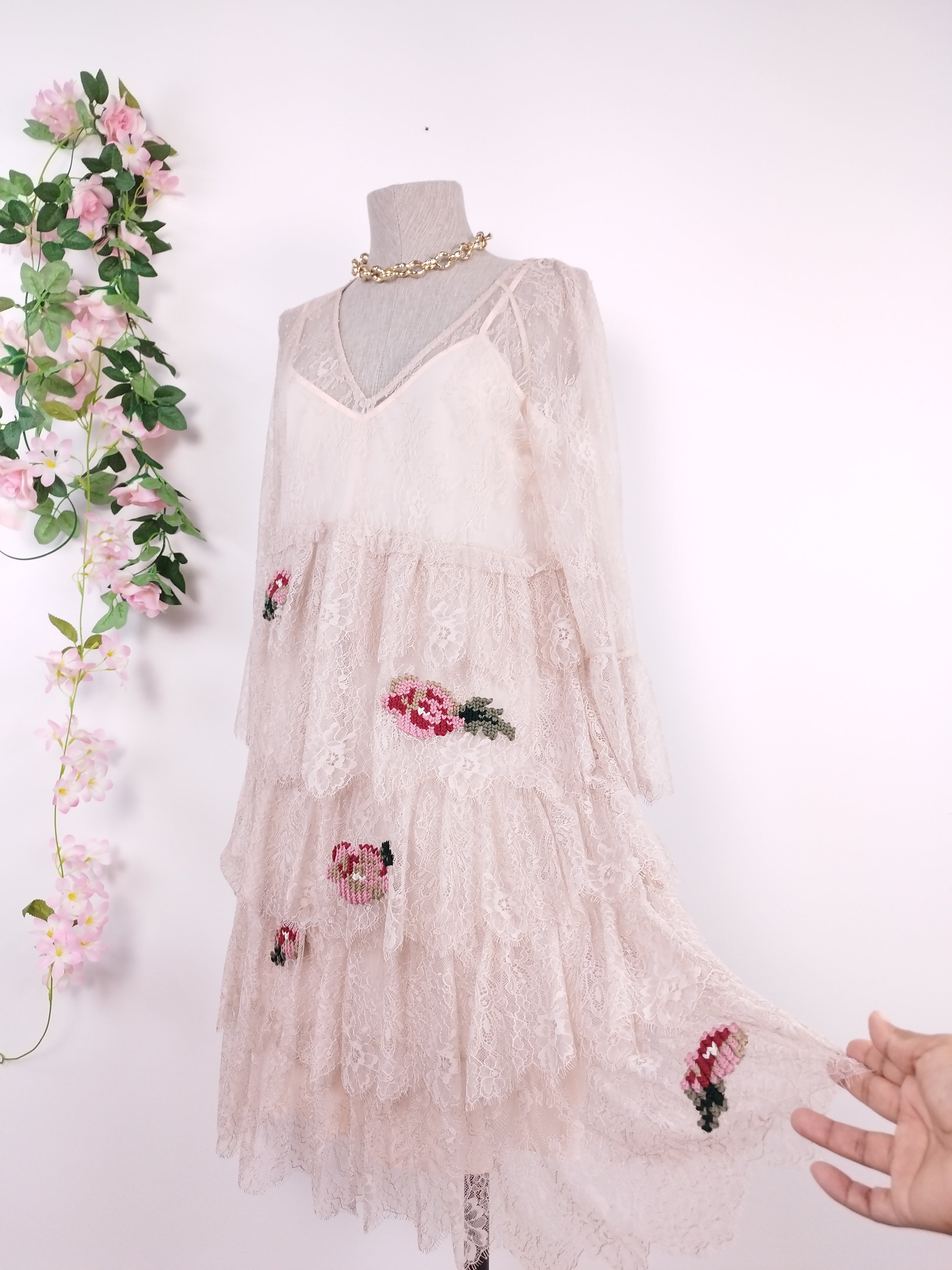 Robe romantique Ibiza en dentelle twin-set