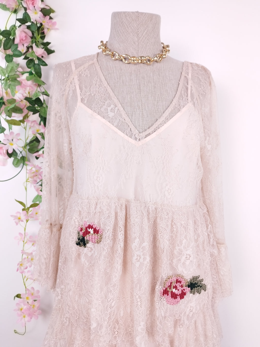 Robe romantique Ibiza en dentelle twin-set