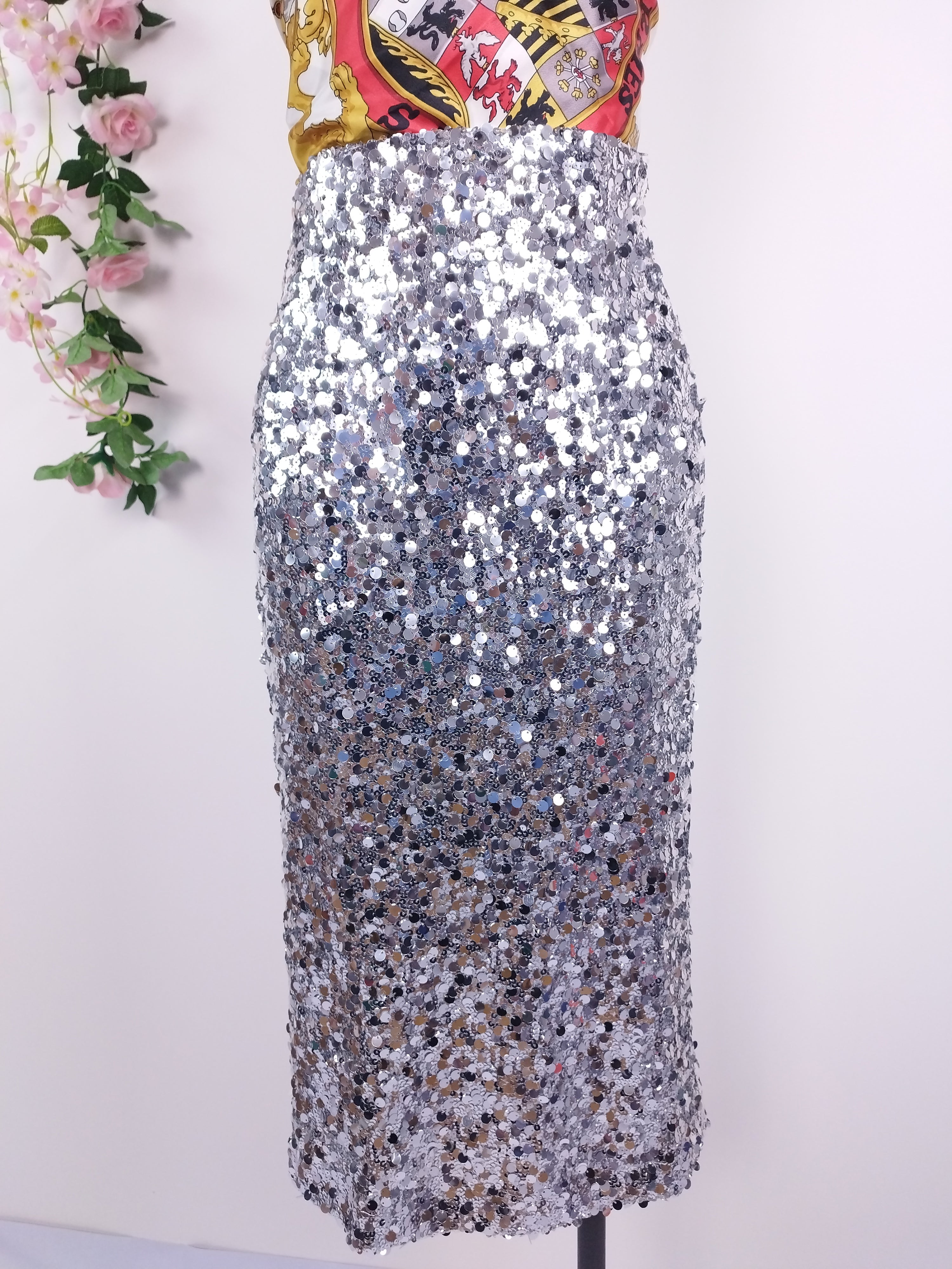 Jupe midi à sequins MANGO pour les fêtes