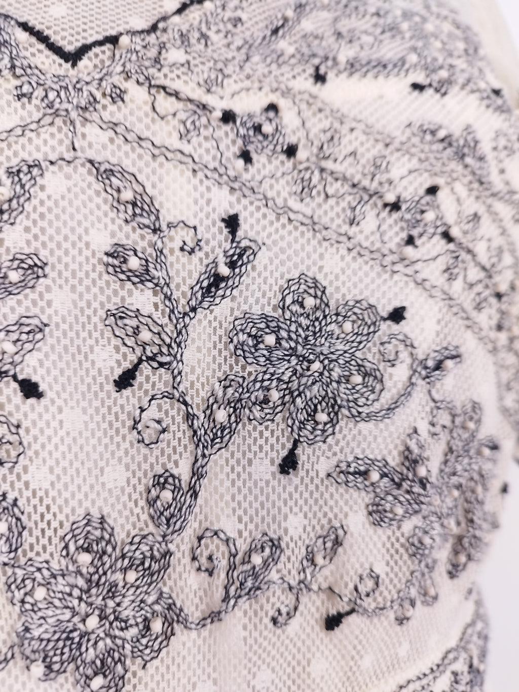 Vestido ZARA Romántico Encaje y Bordado