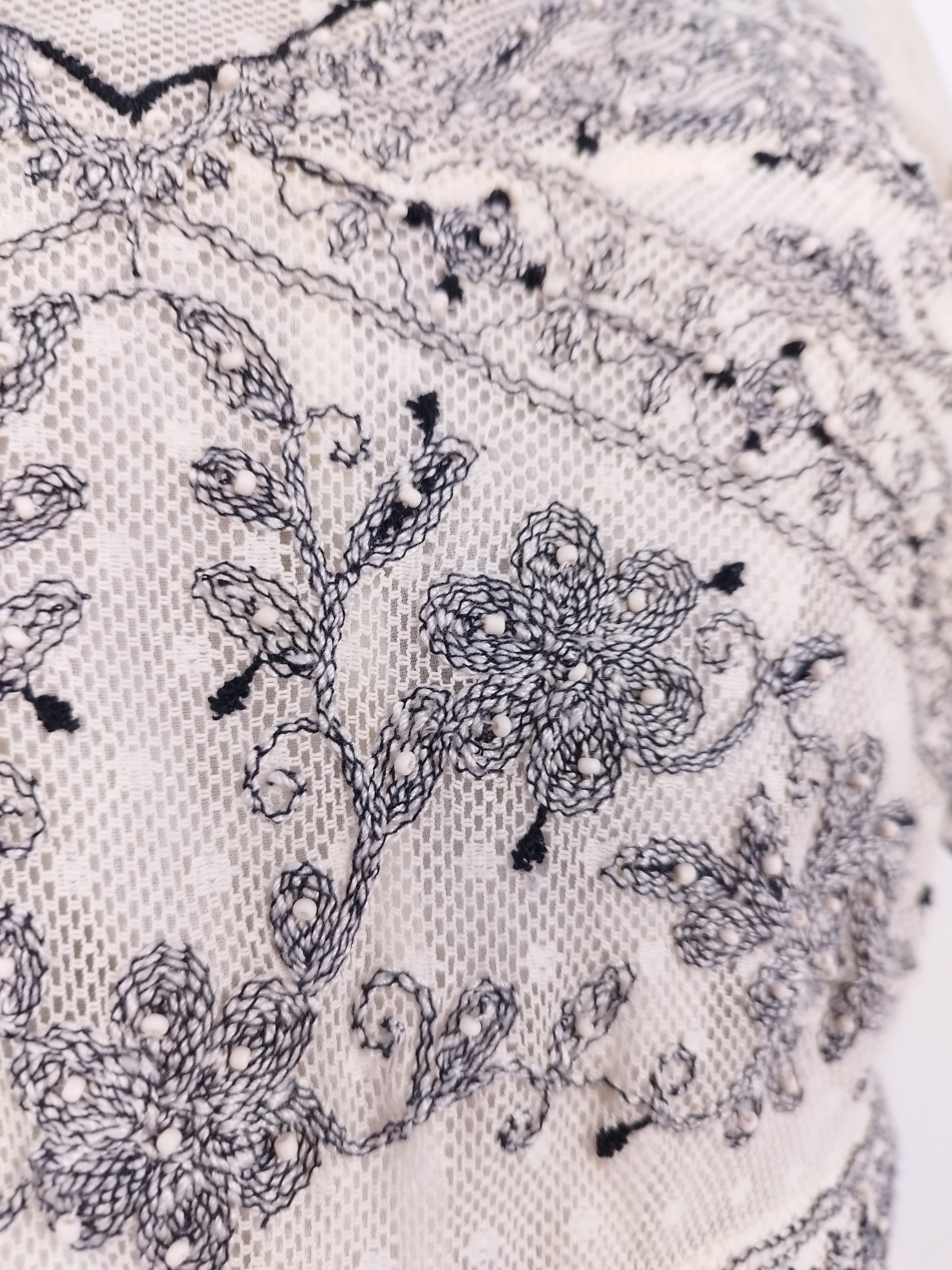 Vestido ZARA Romántico Encaje y Bordado