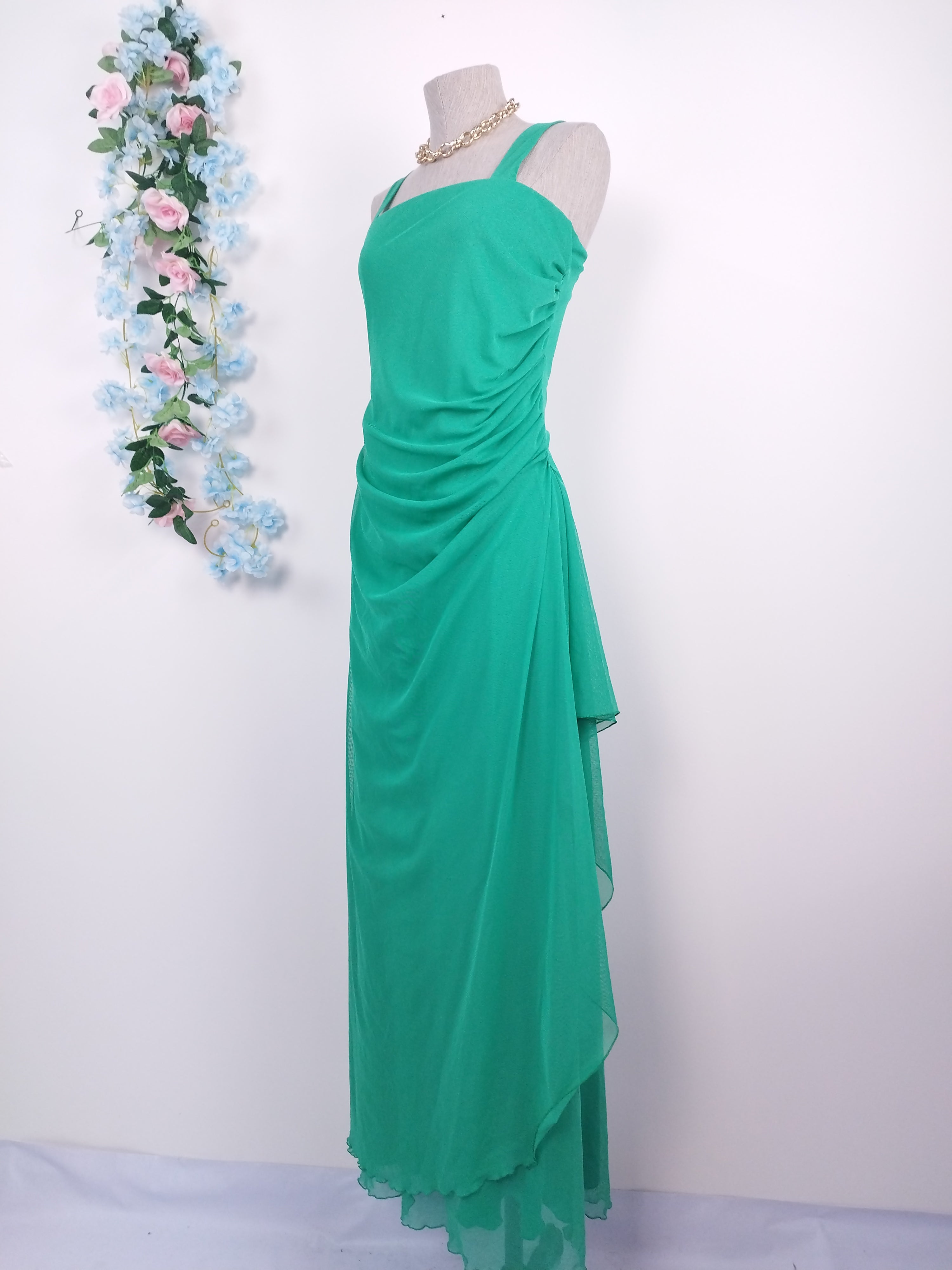 Robe de soirée drapée en tulle style années 90