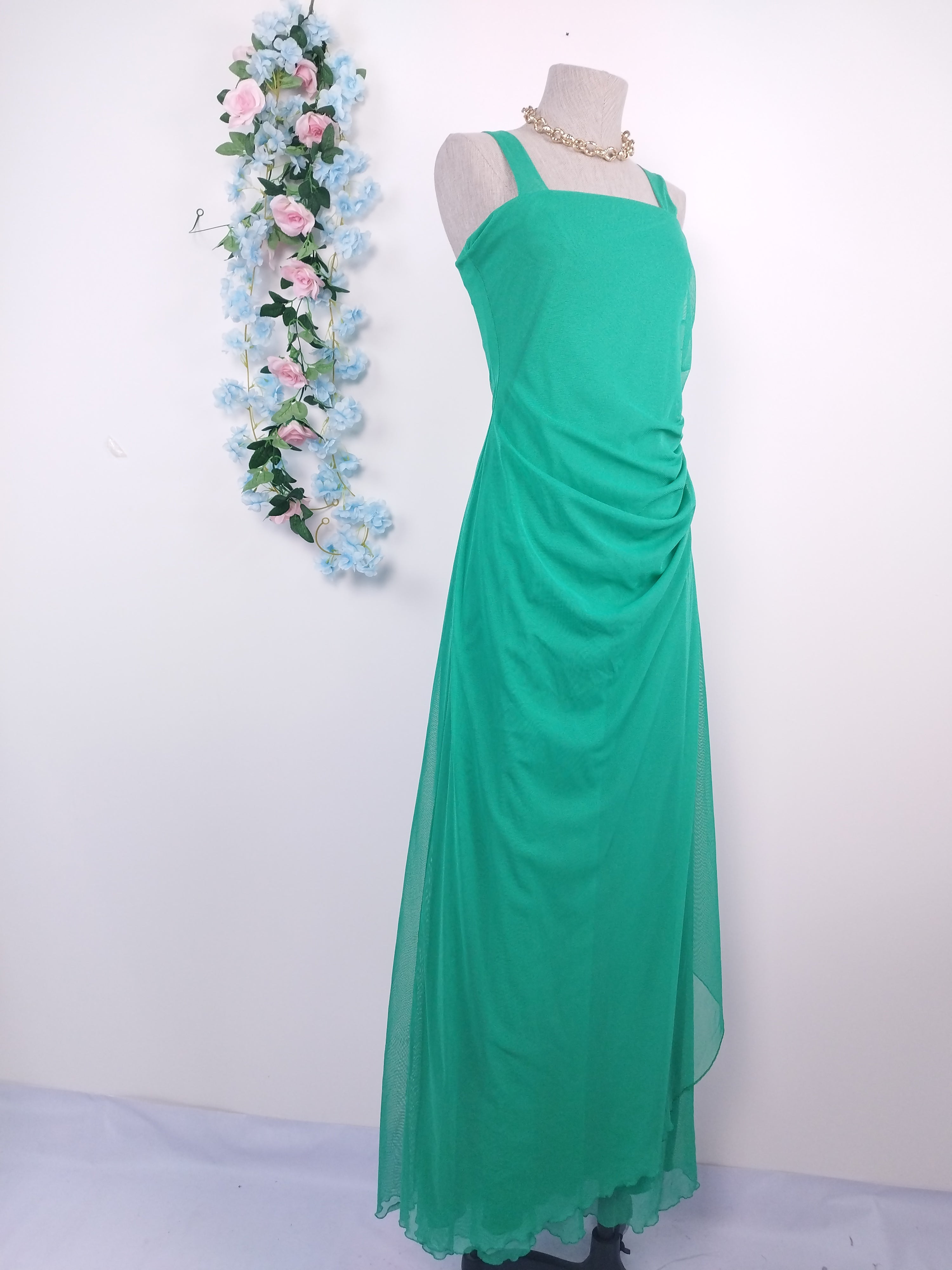 Robe de soirée drapée en tulle style années 90