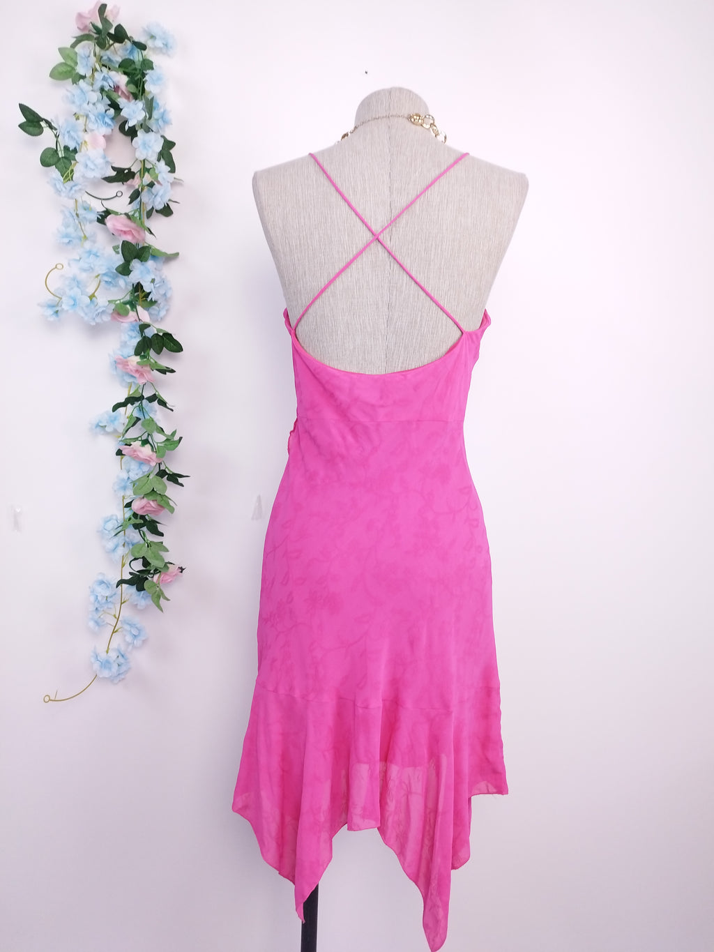 Robe lingerie asymétrique vintage années 90 à volants