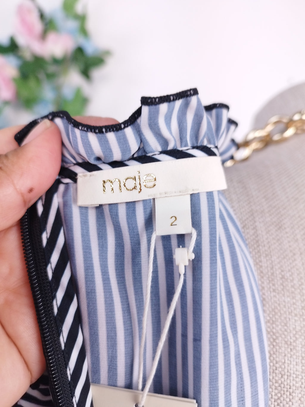 Vestido MAJE Rayas hombros descubiertos